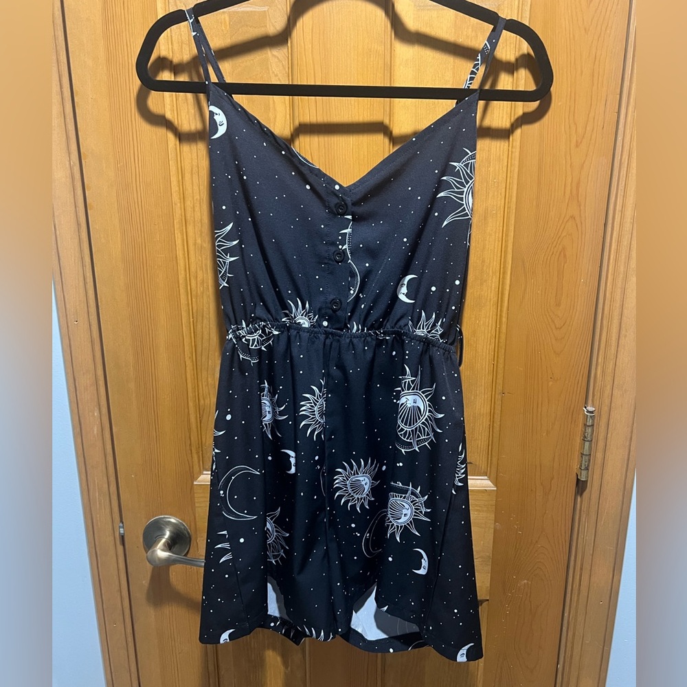 Celestial sun, moon and stars romper black-and-white NWOT tags size medium